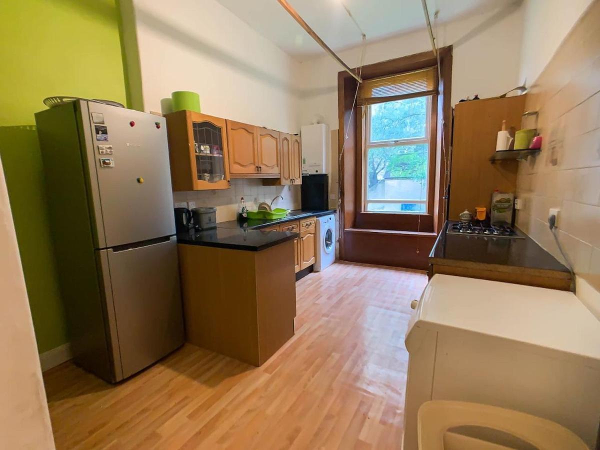 Large Glasgow South Family Home - Free Parking 外观 照片